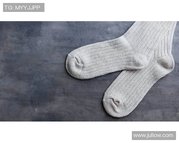 足球明星的袜子究竟有多臭揭秘他们的秘密与日常护理方法 足球明星的袜子究竟有多臭揭秘他们的秘密与日常护理方法